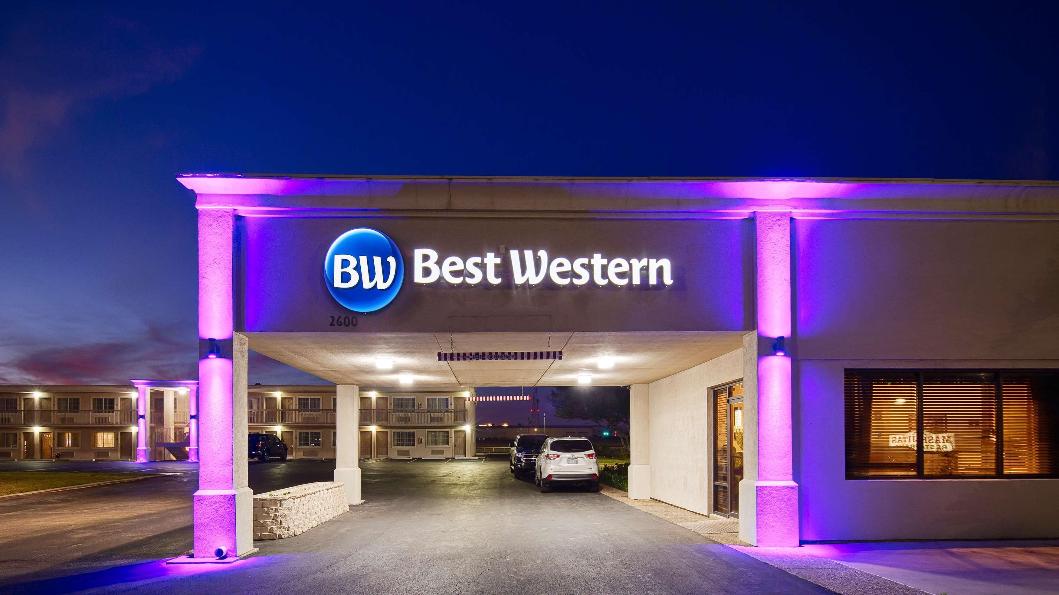 Best Western Taylor Inn Екстер'єр фото